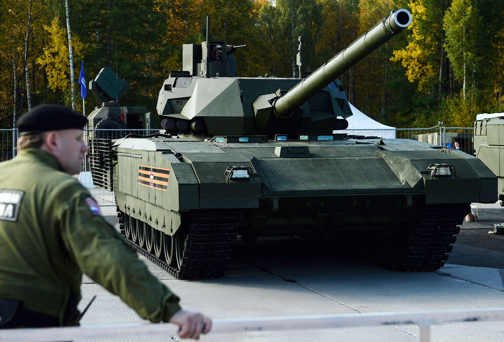 Sebuah Tank T-14 Armata dipamerkan pada Russia Arms Expo 2015 di Nizhny Tagil.