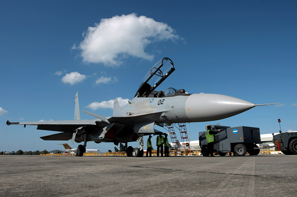 Jet tempur Su-30MKM milik Angkatan Udara Malaysia dipamerkan pada pemeran Langkawi International Maritime & Aerospace Exhibition 2007 (LIMA 2007) di Malaysia.