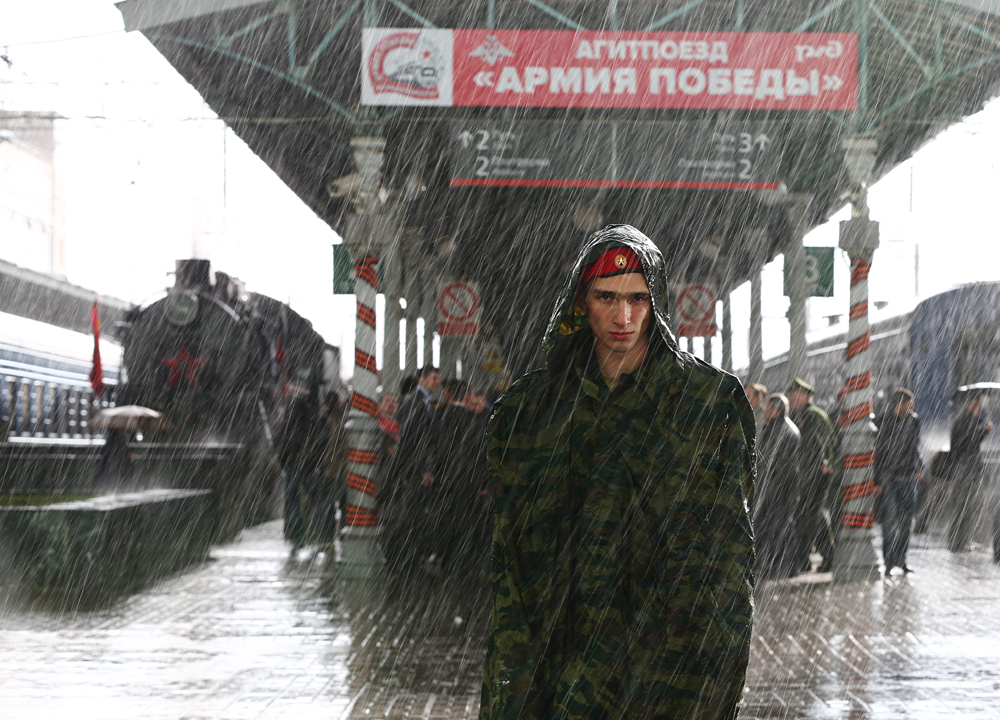 Акцијата „Агитациски воз – Армија на Победата“ (Агитпоезд – Армия Победы) стартуваше во Москва. Војничкиот ешалон, во чиј состав има повеќе од 20 вагони, ќе помине по маршрутата Москва - Владивосток со запирање во 24 населени места.  Москва, 20 април 2016, Русија. 