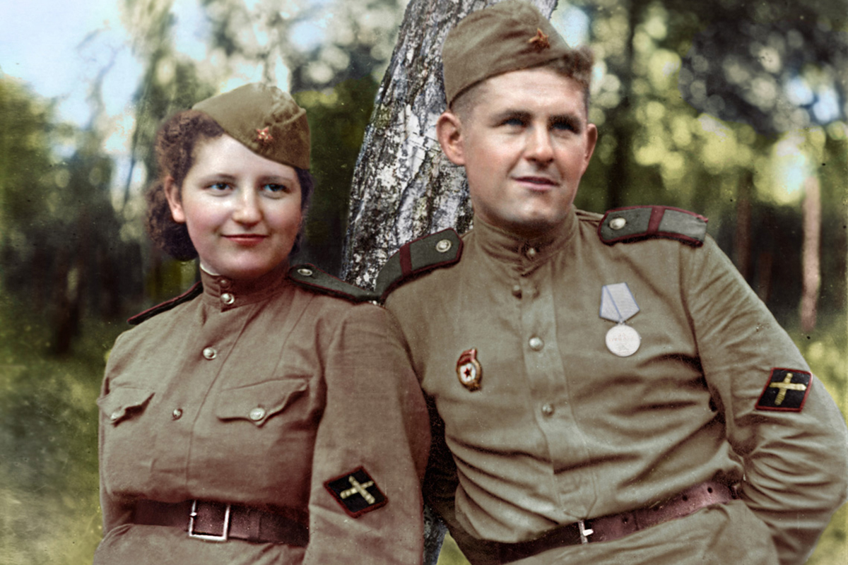 Anti-tank artillery crew members.