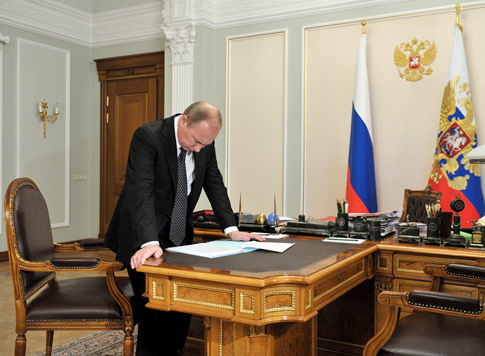Le président russe Vladimir Poutine dans sa résidence à Novo-Ogariovo.