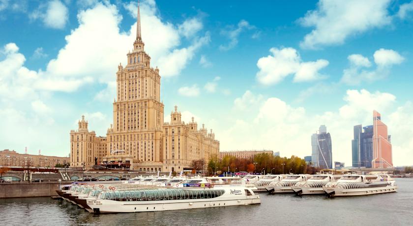 Всичко, което някога сте искали да знаете за съветския лукс: пътеводител за московските хотели-шедьоври от епохата на Сталин.