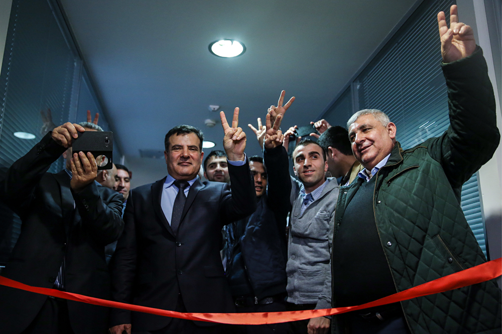 Members of Russia's Kurdish diaspora at the opening of a representative office of Syrian Kurdistan in Moscow, February 10, 2016.