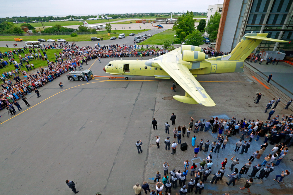 Fábrica em Taganrog sediou evento de apresentação do modelo Be-200ChS atualizado