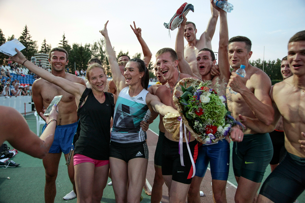 러시아 육상팀. 러시아, 체복사리 시. 2016년 6월 21일