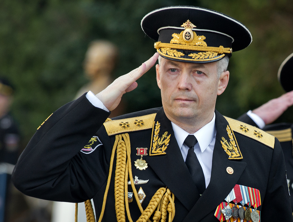 El vicealmirante Aleksánder Nosátov. 