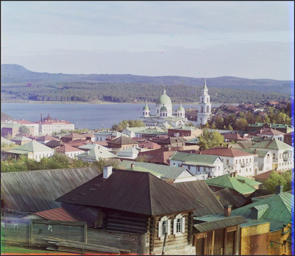 The U.S. Library of Congress website hosts a virtual photo gallery titled, “The Empire That Was Russia” (http://www.loc.gov/exhibits/empire/), where it is possible to travel back in time and see what the country looked like at the beginning of the 20th century. // A view of Zlatoust from the west