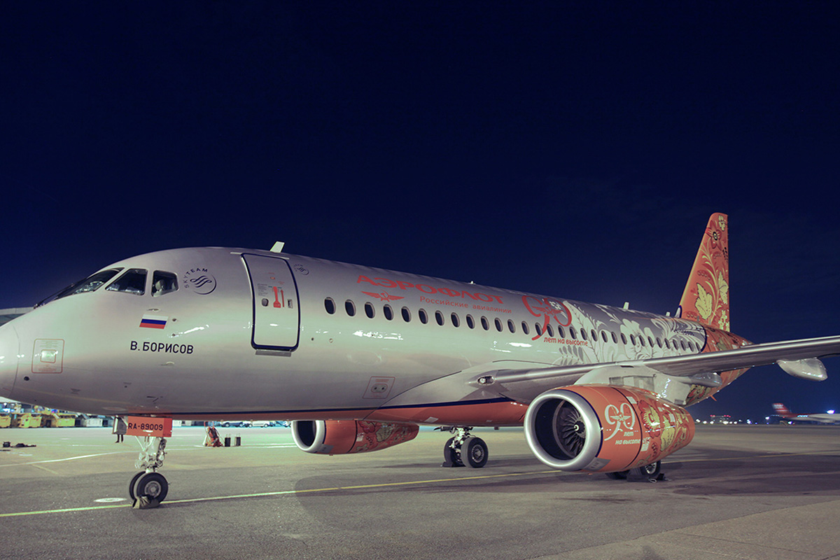 This Superjet 100 was overwhelmed by a khokhloma design. While this pattern won a 2013 contest in honor of the 90th anniversary of Aeroflot, we don’t think it was the best choice.