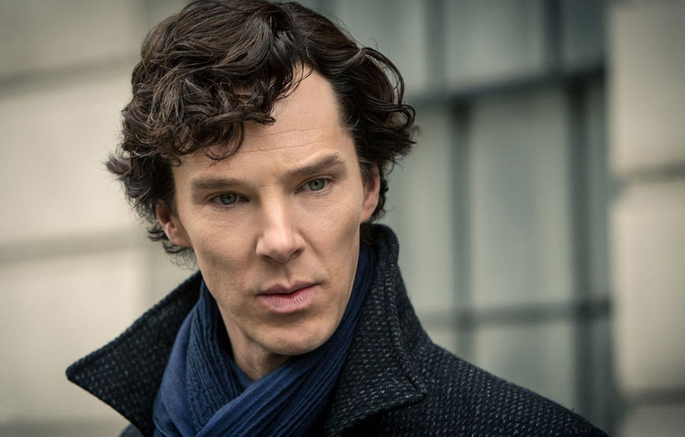 Benedict Cumberbatch kao Sherlock Holmes. 