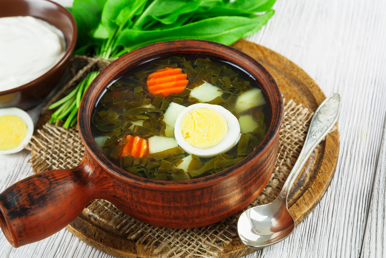 Sorrel soup: light, healthy and quick!