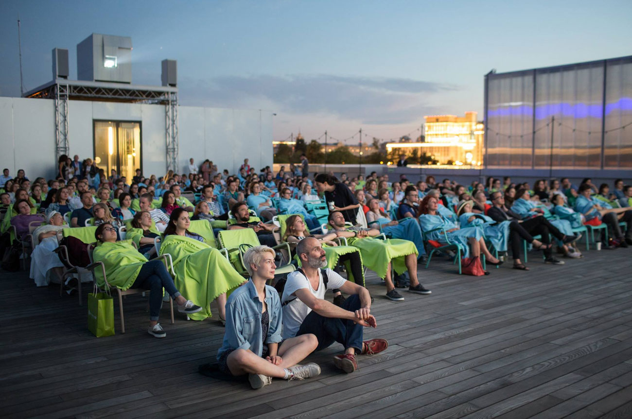 Cinema on the rooftop of Garage museum (Gorky Park)