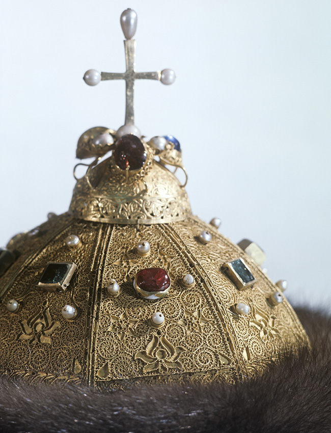 The most famous Russian filigree artwork is Monomakh's Cap, a chief relic of Russian autocracy and the oldest crown on display in the Kremlin Armory. The cap seems to have been made between the 13-14th centuries in Central Asia. It is a filigree cap, decorated with pearls, sable fur, rubins and emeralds.