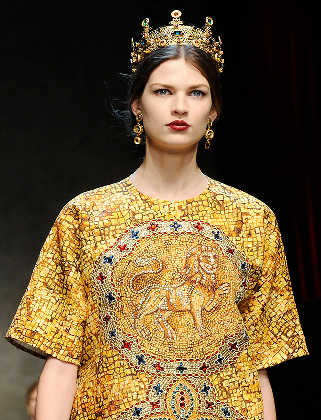 Russian craftsmen mastered the art of filigree jewelry, and this wondrously delicate handiwork spread to the towns and cities of central Russia and the Caucasus. Soon the artisans added vases, boxes, dishes, religious utensils, and even murals to their expanding repertoire. / Dolce & Gabbana women's Fall-Winter 2013-14 collection.
