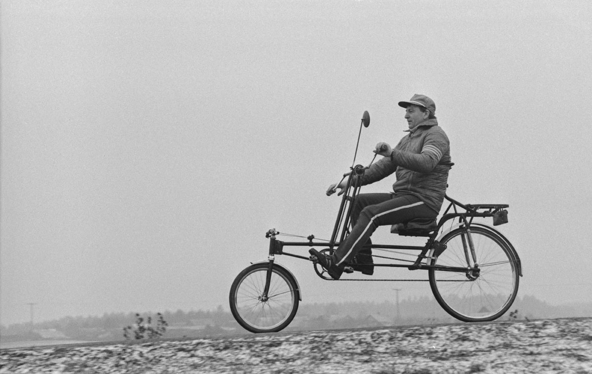 1983. Engineer Nikolay Sokolovsky tests his original version of the bicycle 