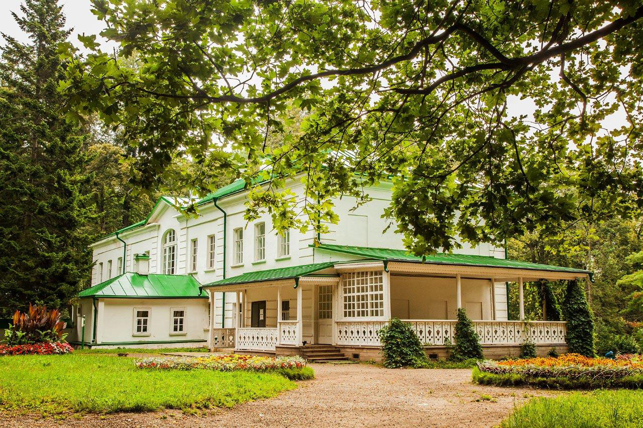 Leo Tolstoy's house in Yasnaya Polyana.