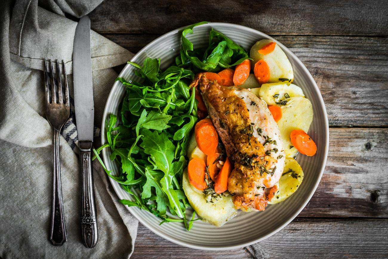 Russia’s final monarch was no fan of sophisticated cuisine: this chicken very simple to prepare, yet nutritious and tasty.