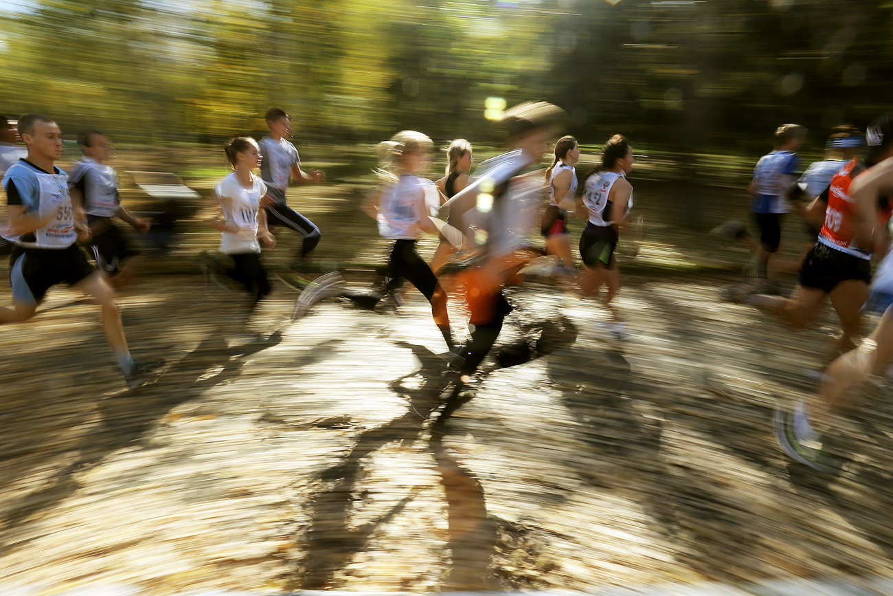 People take part in the 2016 Cross of the Nation running event