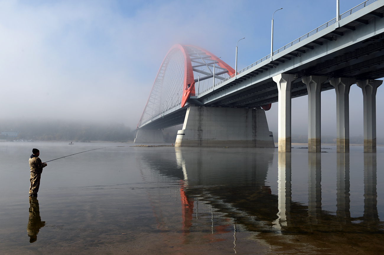 Bugrinsky automobile bridge over the Ob River in Novosibirsk.