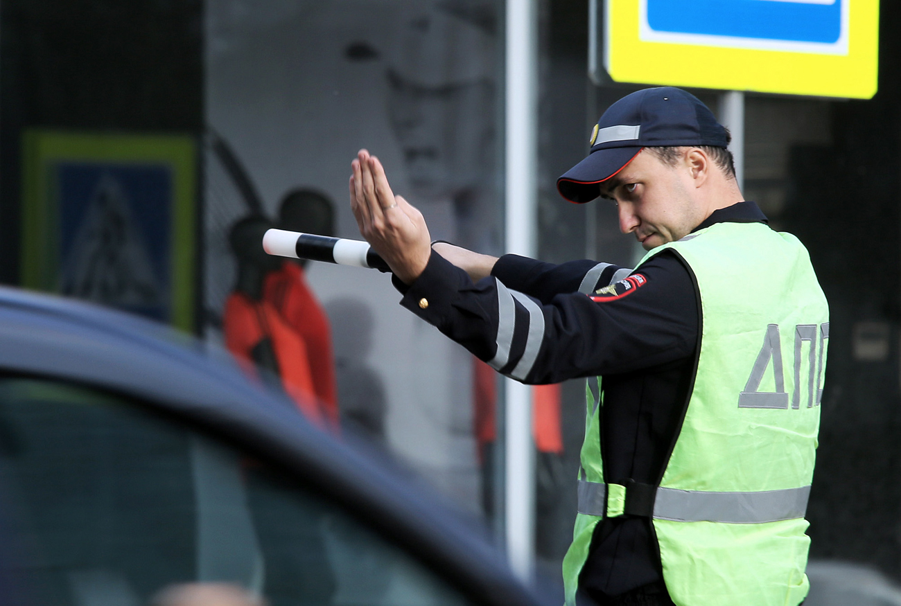 Сообраќаен полицаец. 26 септември 2016. Курган, Русија.