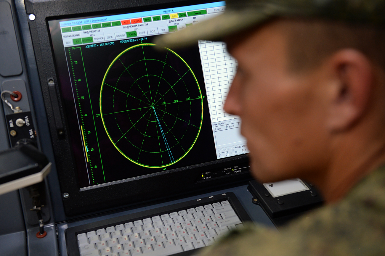 A mobile headquarters at the Krasukha-4 ground-based multi-role jamming module during a special tactical drill involving radio-electronic warfare units of the Central Military District at the Sverdlovsky training center, Russia.