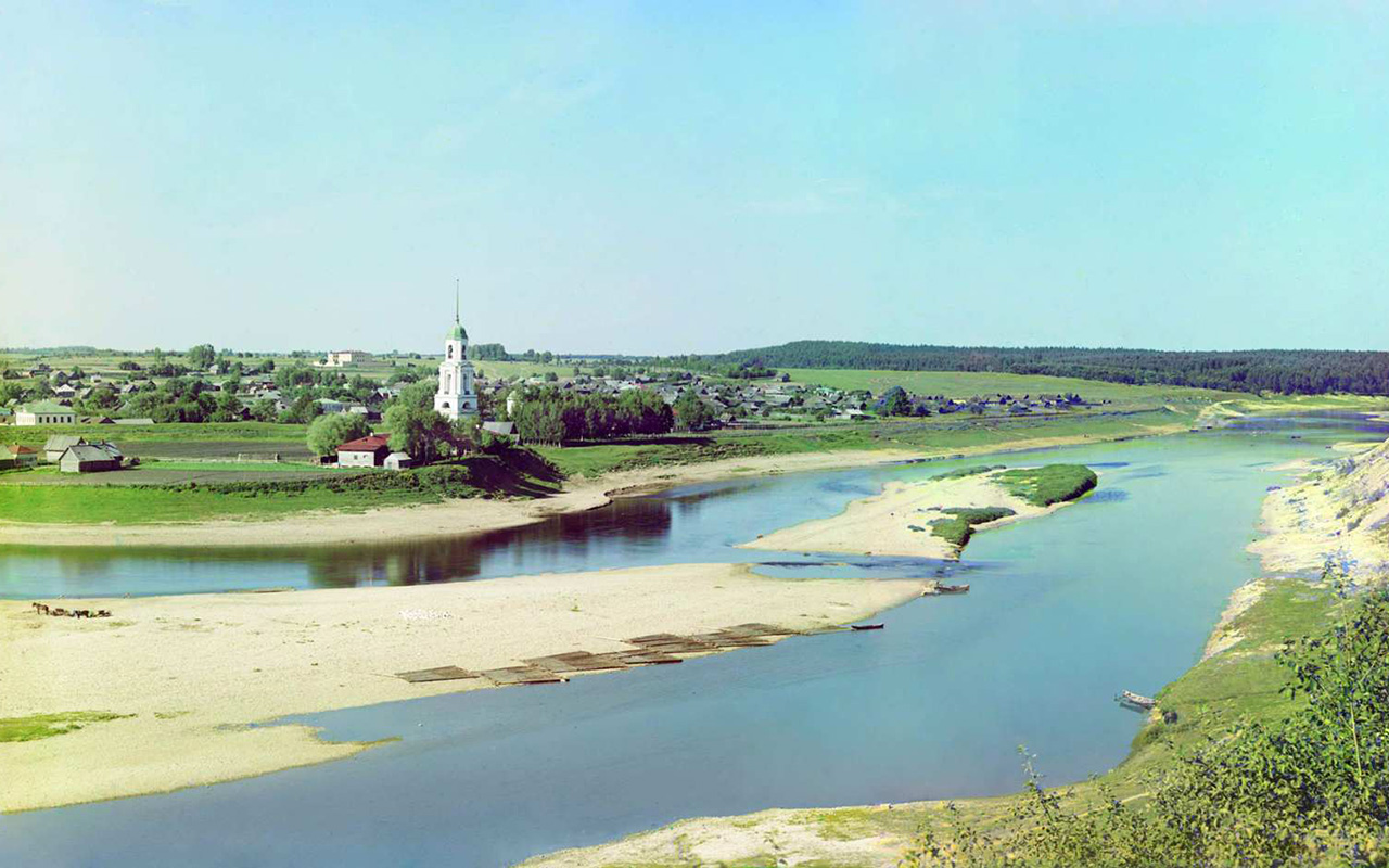 In 1901, Prokudin-Gorsky established a photography studio and laboratory in Saint Petersburg. Throughout the years, Prokudin-Gorsky's photographic work, publications and slide shows to other scientists and photographers in Russia, Germany and France earned him praise. / View of Volga river and Zytsov city. 