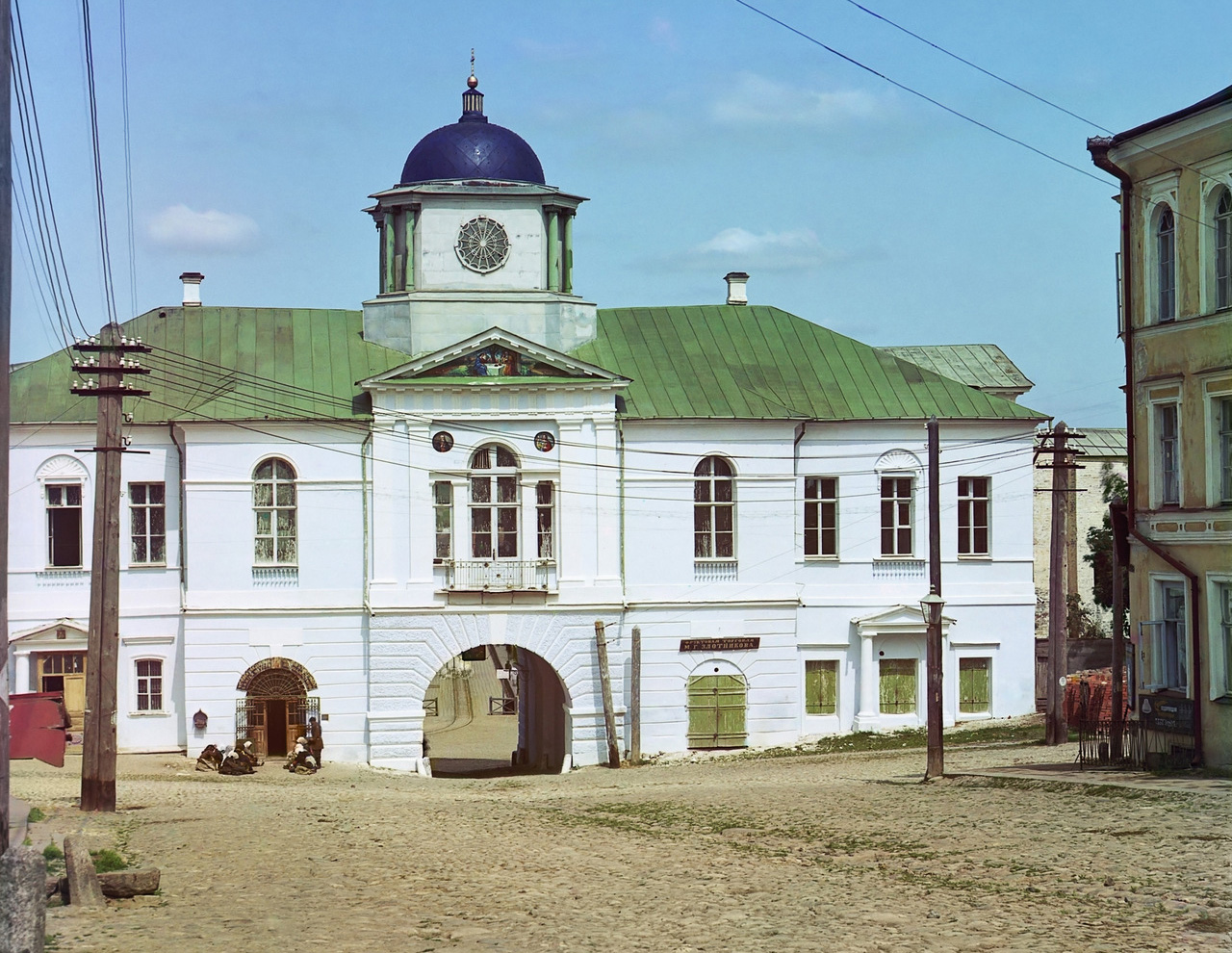 Grâce à la technologie unique, les images ont survécu dans les standards modernes de qualité et les couleurs originales, merveilleusement saturées. Sur la photo : Église Bogomaterinskaïa.