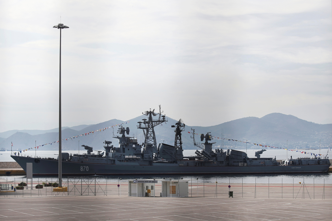 Russian naval destroyer Smetlivy is docked at the port of Piraeus where it will take part in an event connected with the Russian-Greek year of culture near Athens, Greece, Oct. 30, 2016.