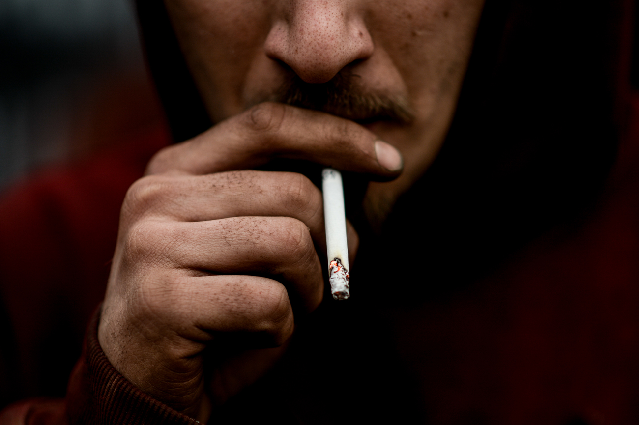 Cercam de 6 milhões de pessoas morrem anualmente  em decorrência do fumo