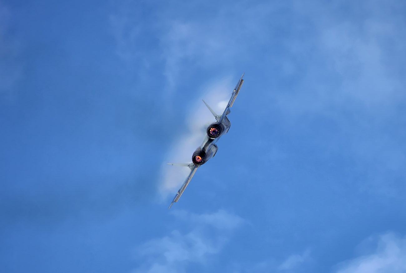 Jet tempur generasi kelima T-50 (PAK FA)