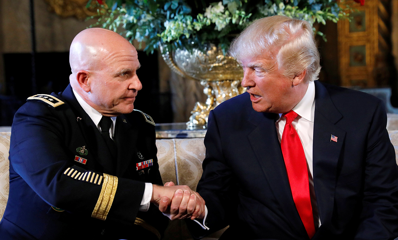 Donald Trump shakes hands with his new National Security Adviser McMaster after making the announcement in Palm Beach, Florida, U.S.