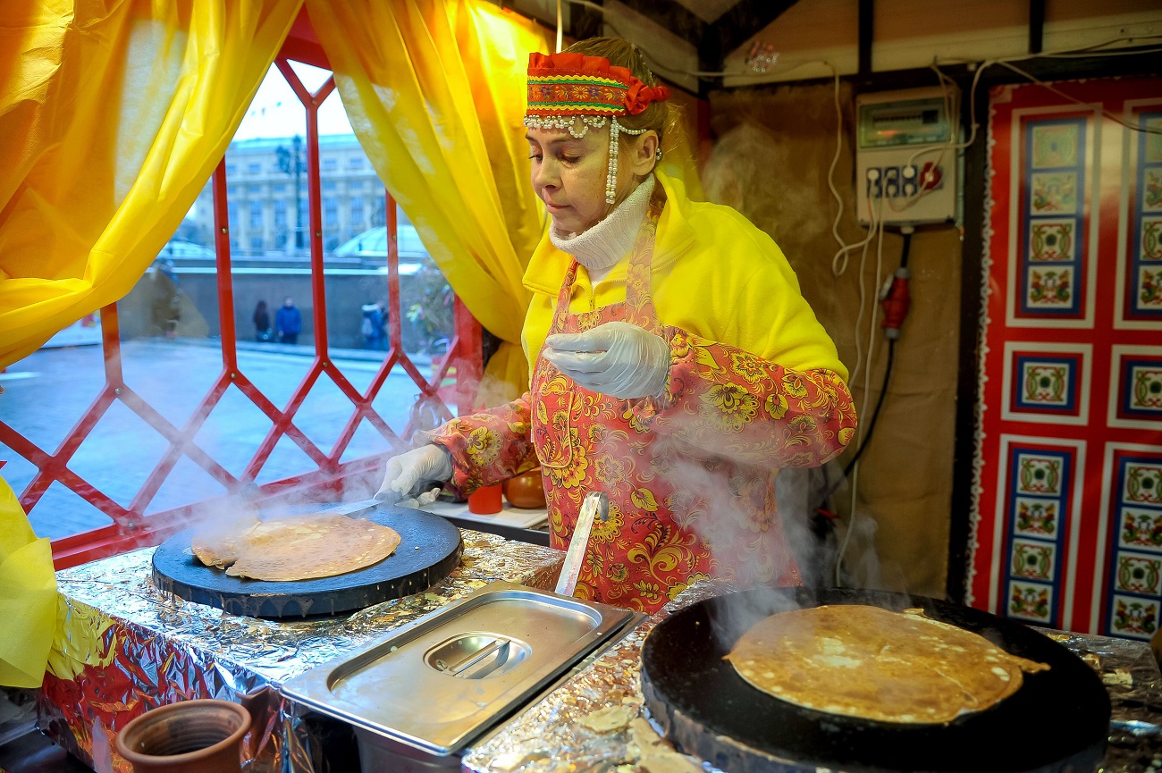 Maslenitsa festival in the center of Moscow.