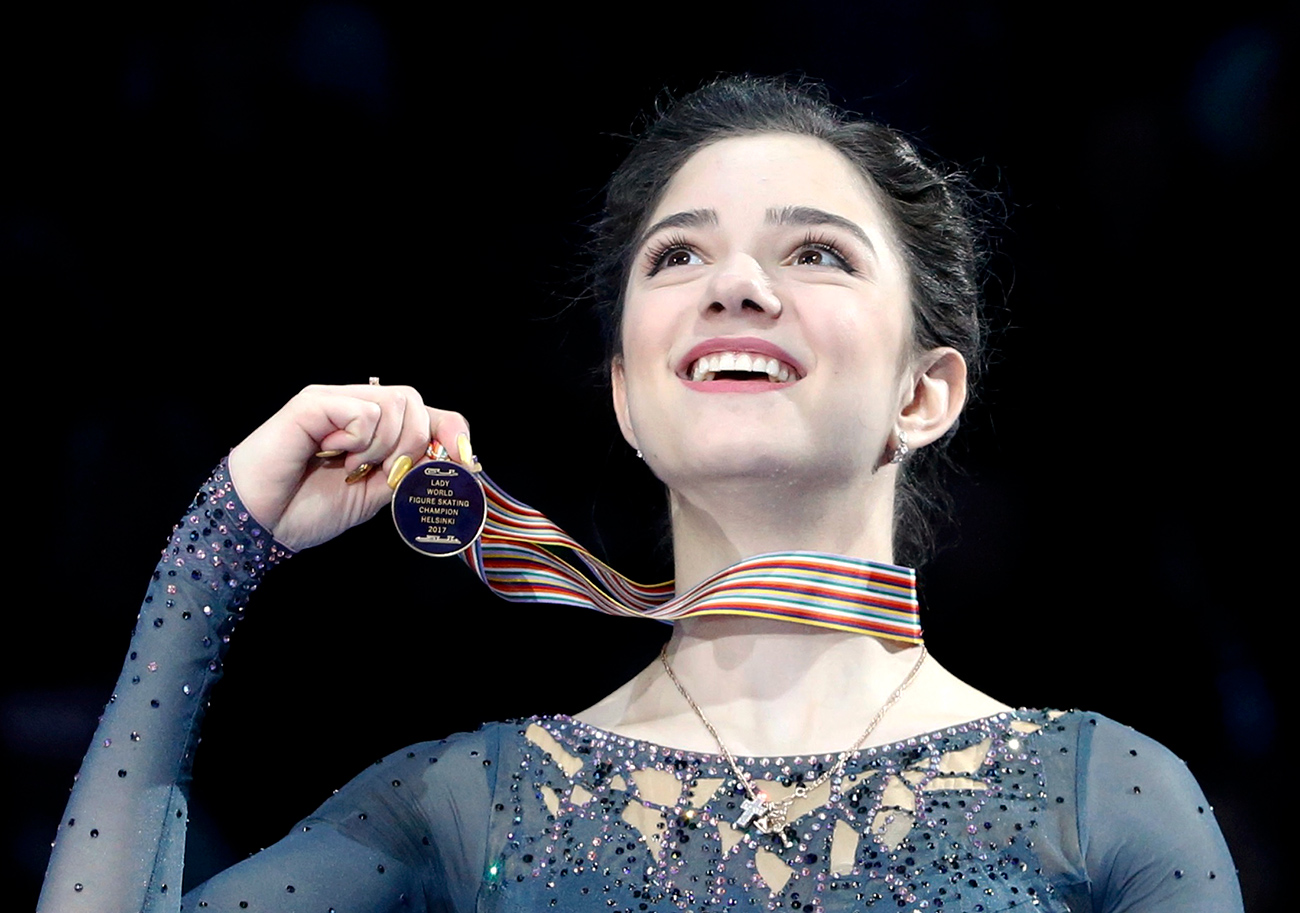 Победа на светском првенству у Хелсинкију је већ званично обезбедила Јевгенији Медведевој статус суперзвезде.