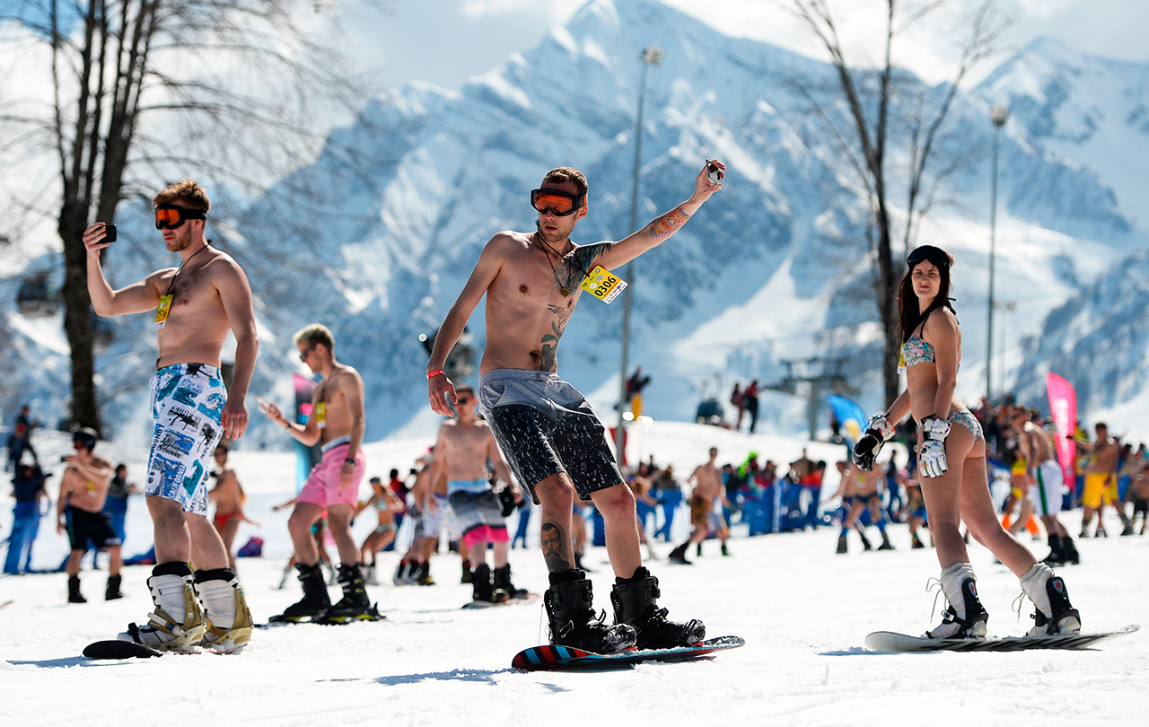 Al raduno dello scorso anno avevano partecipato 1.111 persone; il numero di quest’anno deve ancora essere reso noto, ma pare siano stati più di 1.200 gli appassionati di sci e snowboard incuranti del freddo