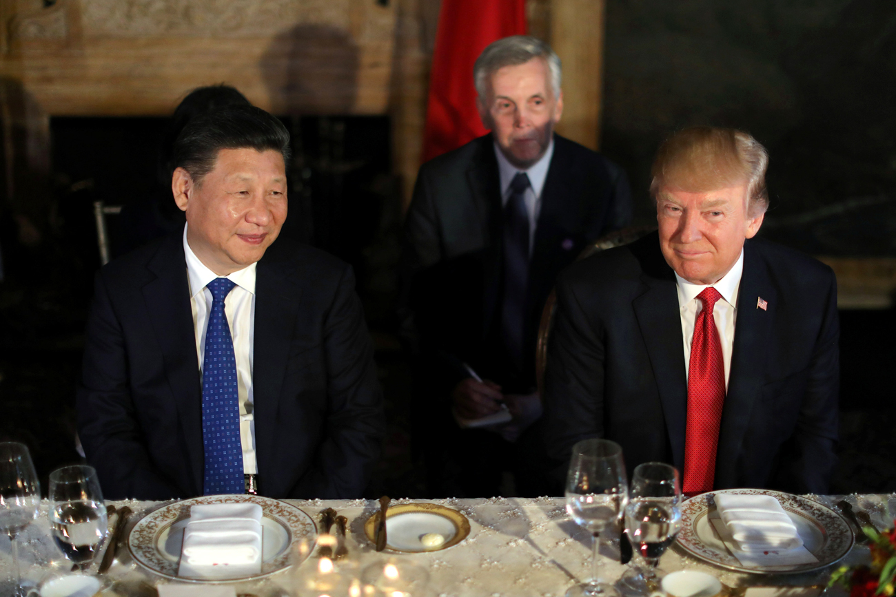 Chinese President Xi Jinping and U.S. President Donald Trump attend a dinner at the start of their summit at Trump's Mar-a-Lago estate in West Palm Beach, Florida, U.S., April 6, 2017. 