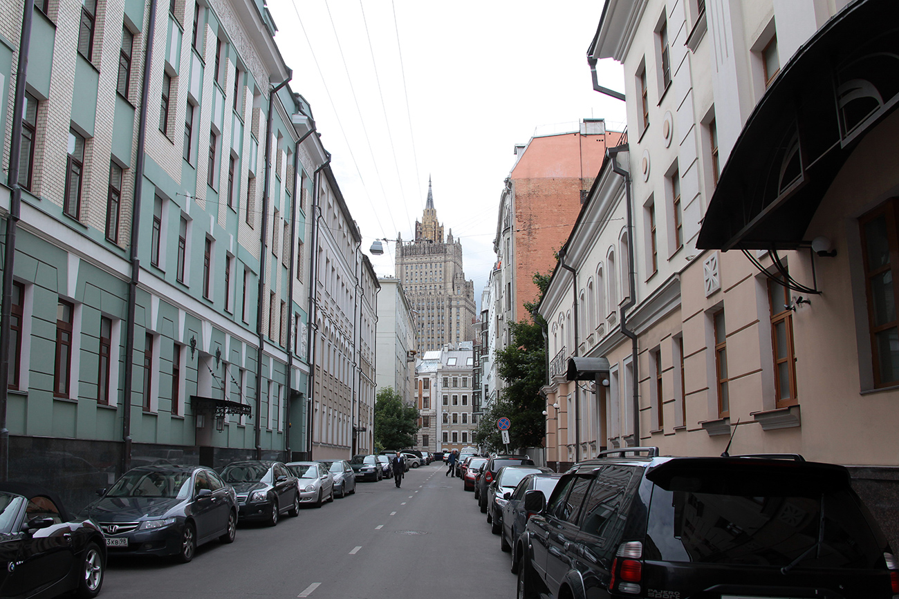 Russian Ministry of Foreign Affairs view from Krivoarbatsky side street.
