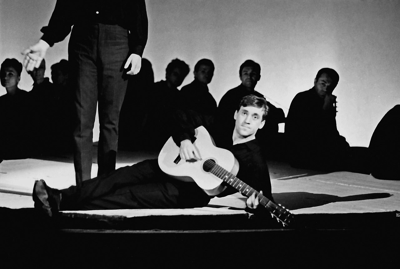 Vladimir Vysotsky.&nbsp;Scene from the play &ldquo;Anti-worlds.&rdquo;&nbsp;Taganka Theater, Moscow.&nbsp;1966.    His more than half-century long artistic career is associated with one publication&mdash;the newspaper&nbsp;Izvestia&nbsp;(the Kremlin&rsquo;s official mouthpiece in Soviet times; independent since 1991).&nbsp;    &nbsp;