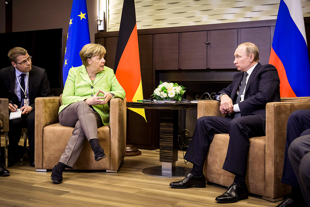 Канцеларката на Германија Ангела Меркел и претседателот на Русија Владимир Путин. 2 мај 2017, Сочи, Русија.