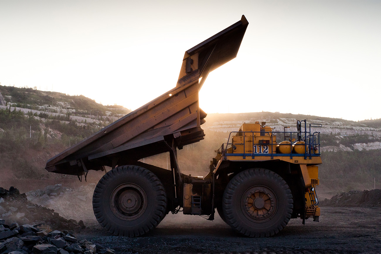 The enterprise’s main products are iron ore concentrate, sintered iron ore and pellets, from which steel is produced. The Stoilensky mine is 375 meters deep.