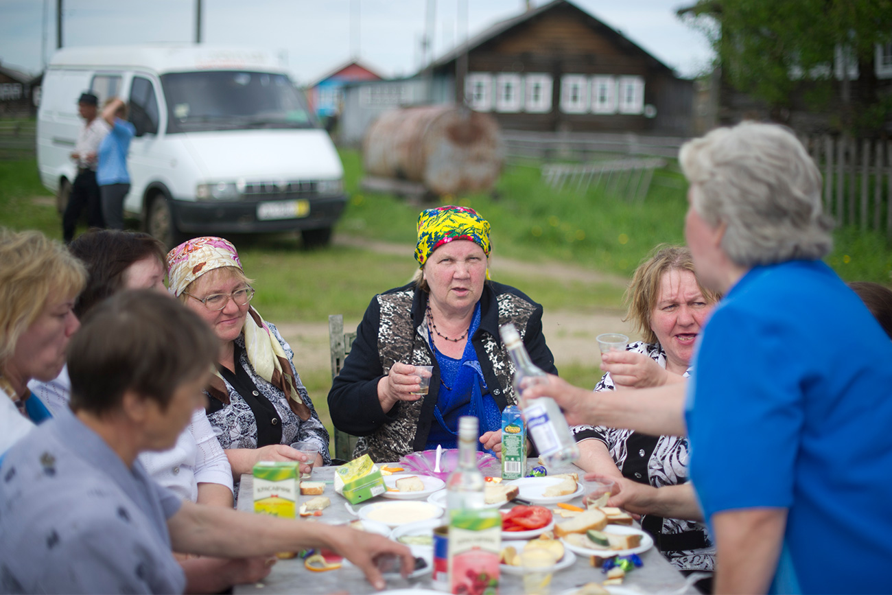 Despite the fall in per capita consumption, Russia still has a major problem with alcoholism. Source: Iliya Pitalev/RIA Novosti