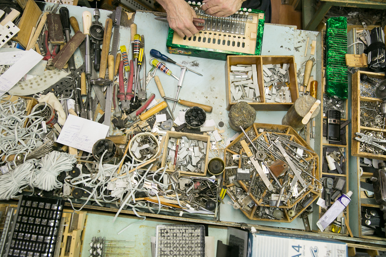 Accordions produced at the Shuya factory are made in such a way so that each note acquires an overtone. This means that the note is accompanied by additional sounds, making it possible to hear two or three voices at once.