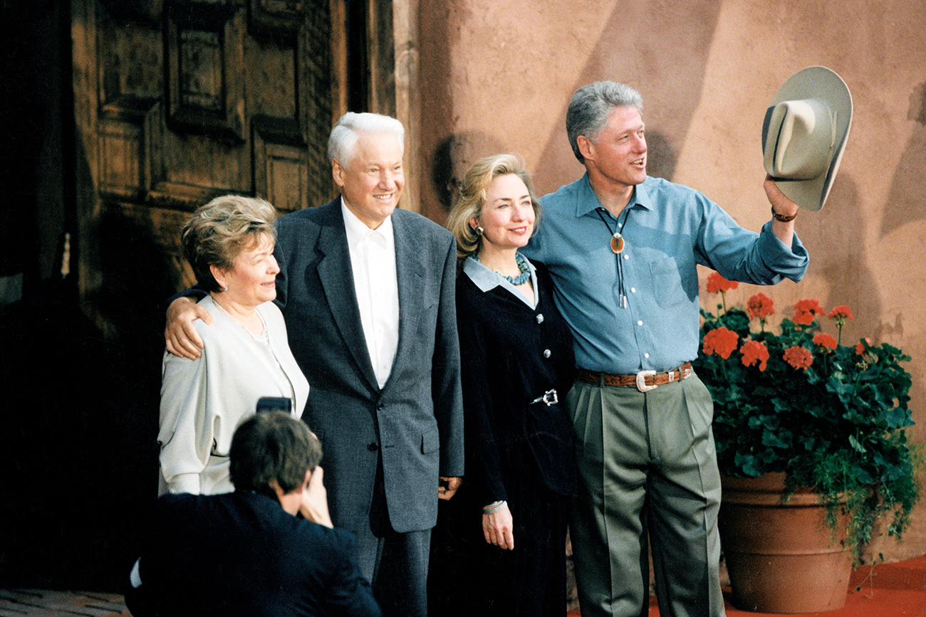 L-R: Naina and Boris Yeltsin, Hillary and Bill Clinton during the G-8 summit in Denver. 