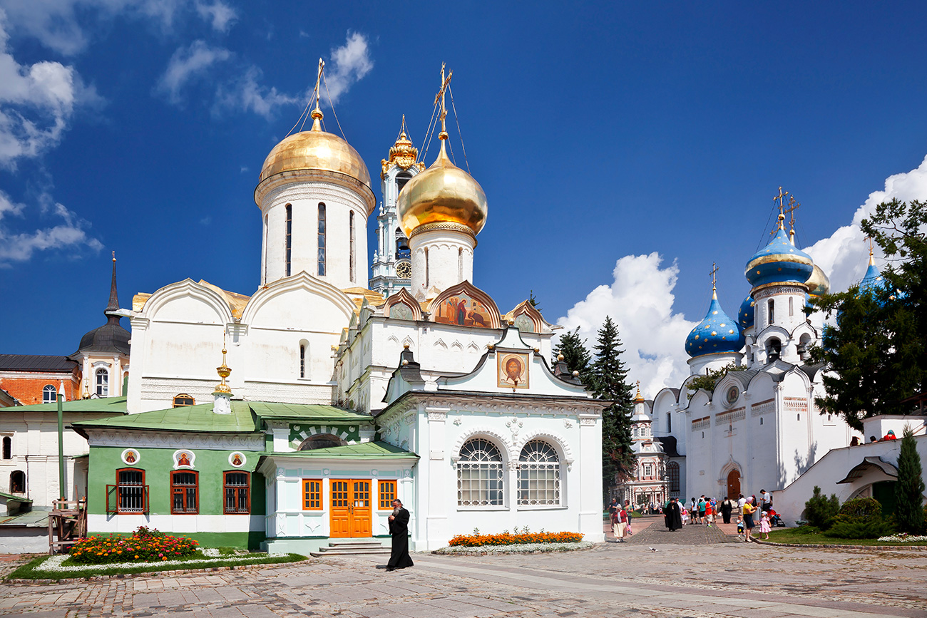 Grabar participou da restauração do Mosteiro da Trindade-São Sérgio (foto), em Serguiev Possad – a chamada ‘capital religiosa da Rússia’, não muito longe de Moscou.