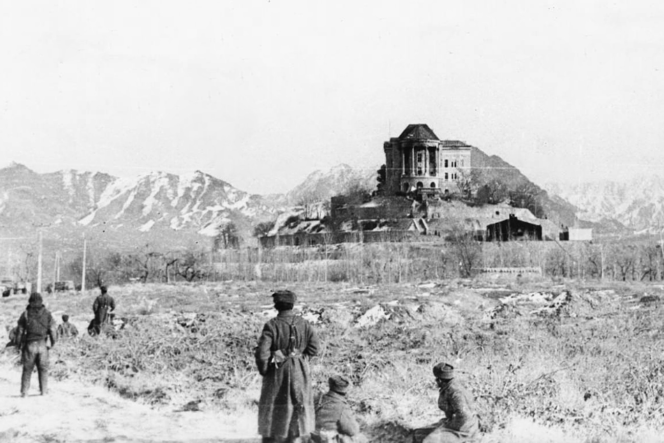 Palača Tajbeg u Kabulu nakon akcije "Štorm-333", 1979.