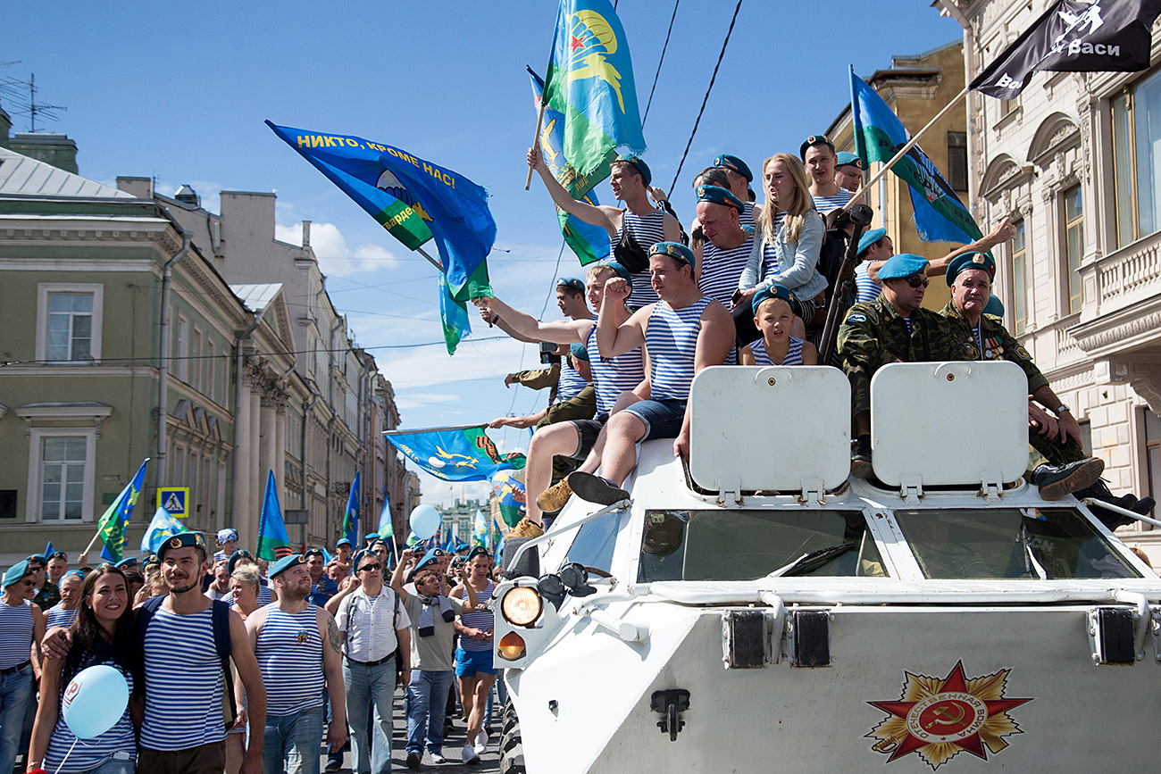 Celebración del día de las Tropas Aerotransportadas de Rusia en San Petersburgo