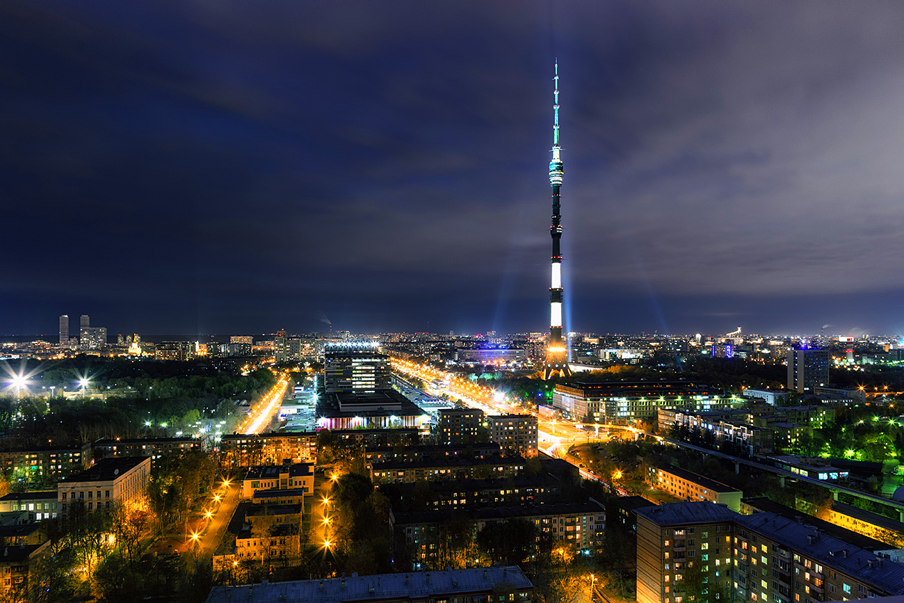 Телевизијски торањ Останкино у Москви.