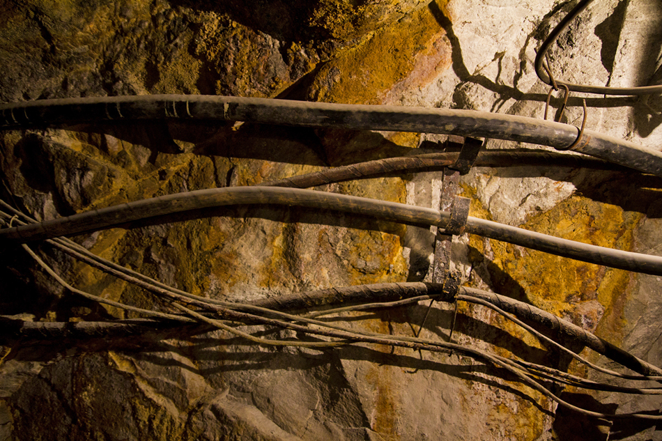 L’oro nella miniera Berezovsky in origine si era estratto alla profondità da 6.5 a 50 metri. Gli archivi minucipali locali hanno registrato oltre 1,000 così piccole miniere