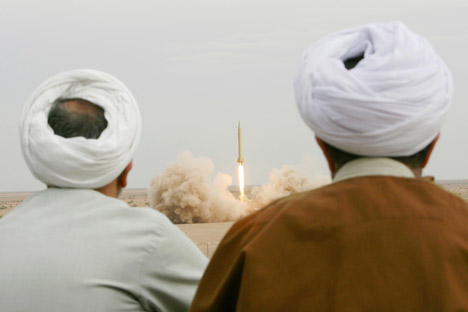 Até agora, o Irã está tentando construir seus próprios veículos de lançamento sobre a base de mísseis balísticos Shahab Foto: AP