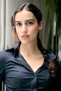 Lila Azam Zanganeh 