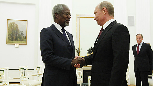Após o encontro com Pútin, Annan limitou-se a dizer aos jornalistas que manifesta confiança na obtenção de um acordo entre os membros do Conselho de Segurança da ONU sobre a futura solução do conflito. Foto: Mikhail Klimentiev / RIA Nóvosti 