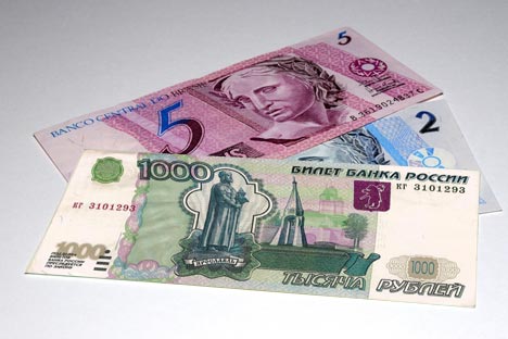 Ao comparar o real brasileiro ao rublo russo, os economistas do Sberbank descobriram que, apesar das diferenças nas políticas econômicas dos países, as moedas têm muito em comum Foto: divulgação